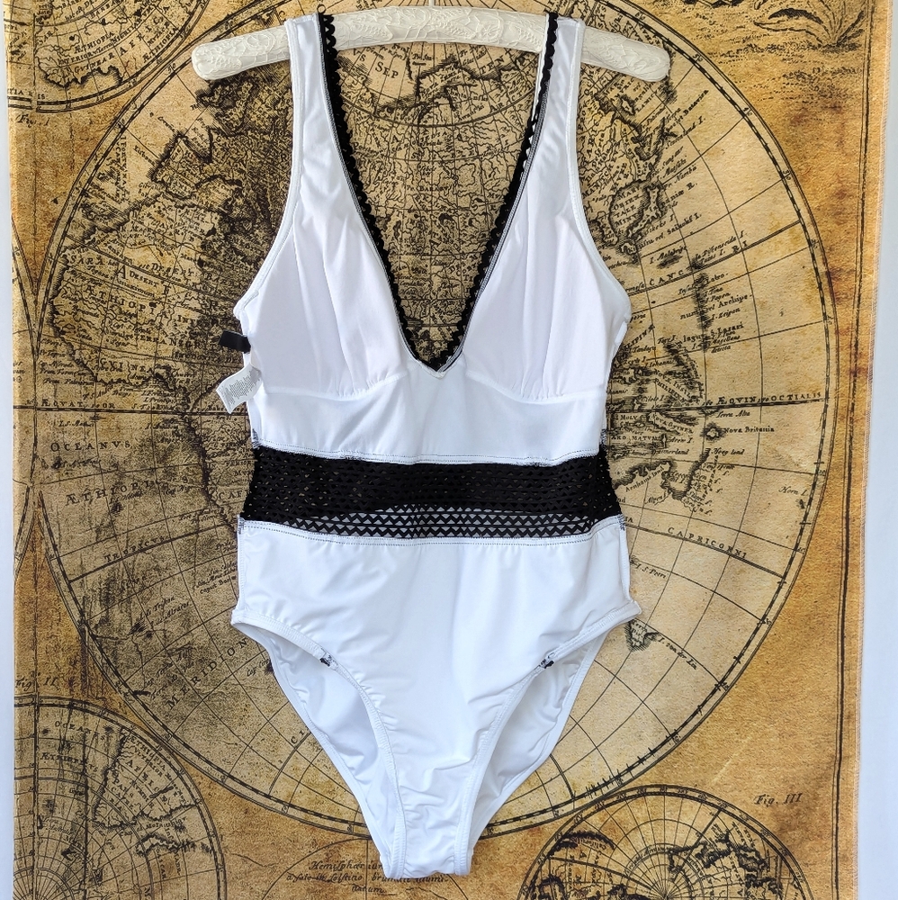 Kenneth Cole One Piece Swim - Picture 9 of 14